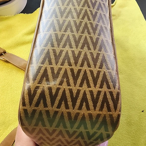 Mario Valentino vintage crossbody bag GUC - Picture 7 of 16